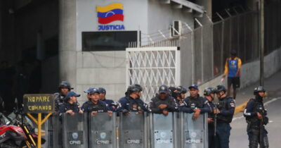 Copertina di “La vita per i giornalisti in Venezuela resta dura, anche se non c’è più Maduro”: la denuncia di Reporter senza Frontiere