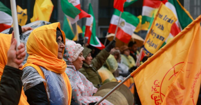 Iran, le proteste contro il regime proseguono ma il fronte dissidente ha obiettivi diversi. E si teme l’ingerenza straniera