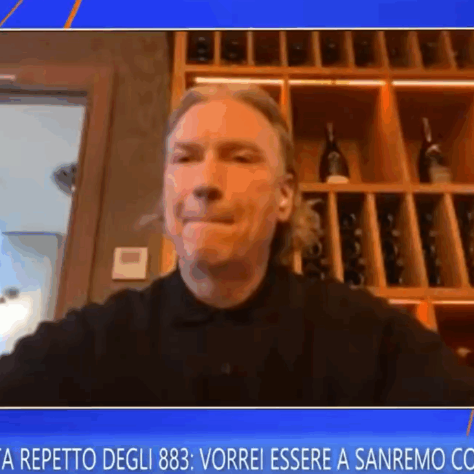 “Reunion degli 883 a Sanremo? Che sia sul palcoscenico, in birreria o per lavare i piatti io sono pronto. Le canzoni sono nostre”: le parole di Mauro Repetto