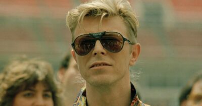 Copertina di Dalla morte di David Bowie “si è tutto sfaldato”: lui era la lente con cui osservare il mondo