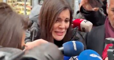 Copertina di Crans Montana, Jessica Moretti in lacrime: “Una tragedia inimmaginabile, voglio scusarmi. Penso sempre alle vittime”