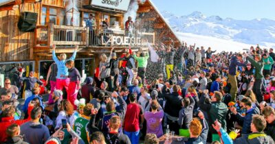 Copertina di “Schiere di ragazzi salgono ubriachi dopo l’après-ski e vomitano a bordo, la situazione è insostenibile. C’è stata anche un’aggressione”: la rabbia degli autisti dei bus di Madonna di Campiglio