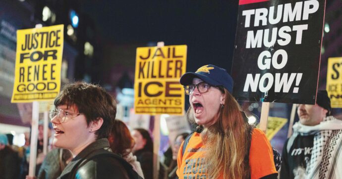 Ice, spari anche a Portland. Barricate in decine di città