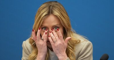 Copertina di Referendum, Meloni conferma: “Si vota il 22-23 marzo”. Il governo non aspetta le firme, il Comitato: “Ricorsi pronti”