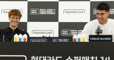 Copertina di “Dai dimmi la verità”: siparietto Sinner-Alcaraz a Seul. E spunta l’ipotesi di un doppio insieme