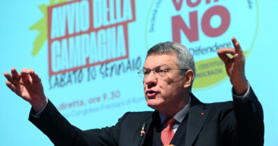 Copertina di A Roma l’assemblea per il No con Schlein e Conte. Landini: “È in gioco il futuro della democrazia” | Diretta