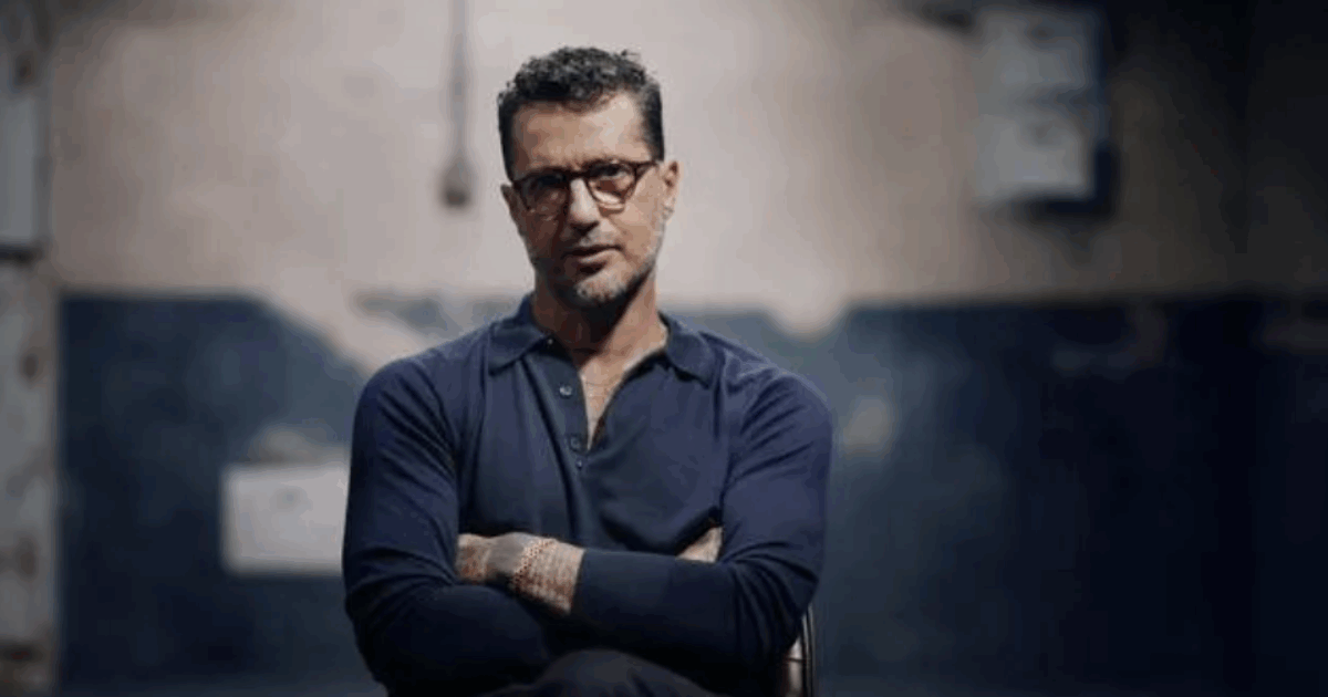 “Non credo nell’amore puro, nella giustizia, nell’impegno sociale, nella beneficenza, nelle istituzioni”: abbiamo visto il doc ‘Fabrizio Corona: Io sono notizia’ e questa è la recensione