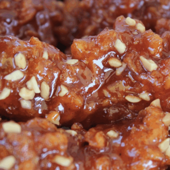 Litigano per la salsa del pollo, cliente accoltella più volte un dipendente di un ristorante KFC. Un testimone: “Diceva che gli avevano mancato di rispetto”