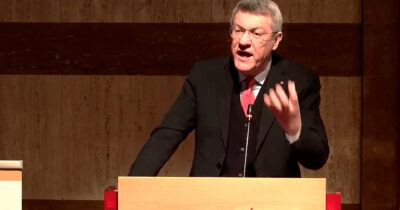 Copertina di Referendum giustizia, il no di Landini alla riforma: “Disegno politico del governo per mettere in discussione costituzione e democrazia”