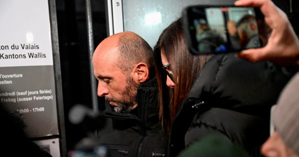 L’indiscrezione: “Porta emergenza bloccata”