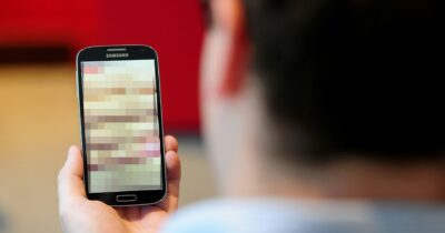 Copertina di Gruppo Fb ‘Mia moglie’: perquisizione ai gestori