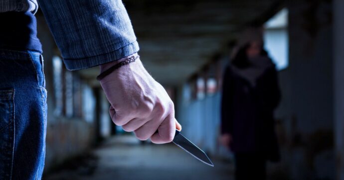“Minori, coltelli vietati”: Fdi voleva però liberalizzarli