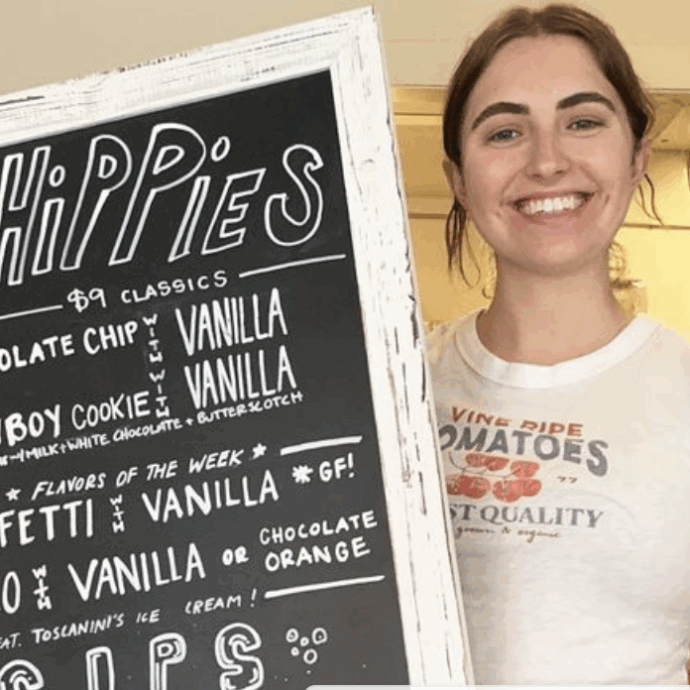 “Lavoravo in un laboratorio per la ricerca sui farmaci, poi sono stata licenziata. Ho deciso di cambiare vita, e ho scoperto di amare quello che faccio ora”: la storia di Lindsay Paige