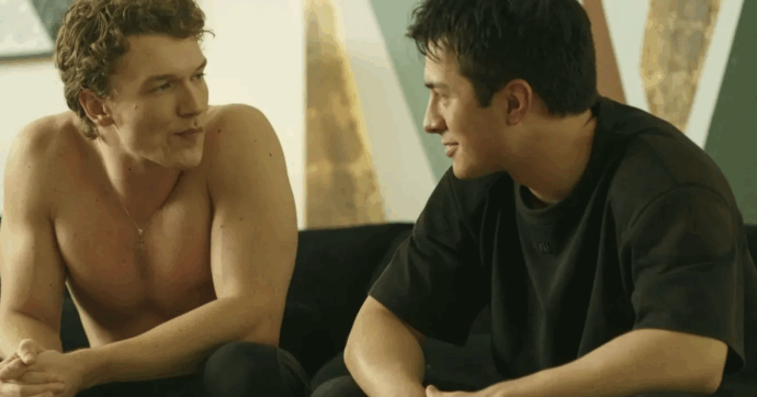 Heated Rivalry, arriva anche in Italia la serie tv sulla storia di sesso e amore nel mondo dell’hockey: preparate i popcorn e mandate a letto i bambini!