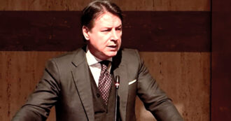 Copertina di Conte per il No al referendum giustizia: “È la fine del principio che la legge è uguale per tutti”