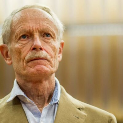 Copertina di Erri De Luca: “In Usa con Trump tutti a rischio rapimento”