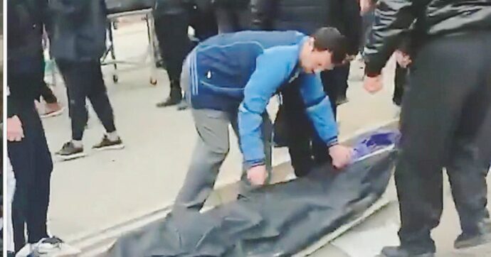 Dall’Iran mi scrivono: quei sacchi neri coi cadaveri ‘parlano di noi’. La nazione ridotta a mattatoio