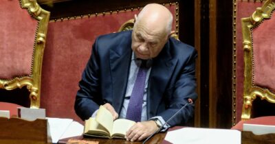 Copertina di Carriere separate, Nordio nel suo libro insiste: “Pd ingenuo, la riforma tutelerà i governi”