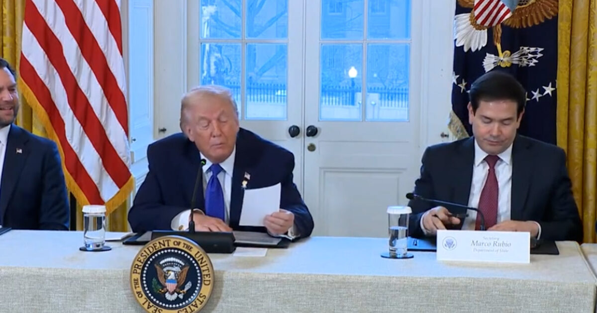 Per Trump il regime in Iran ha fermato le uccisioni: se non interverrà sarà un massacro