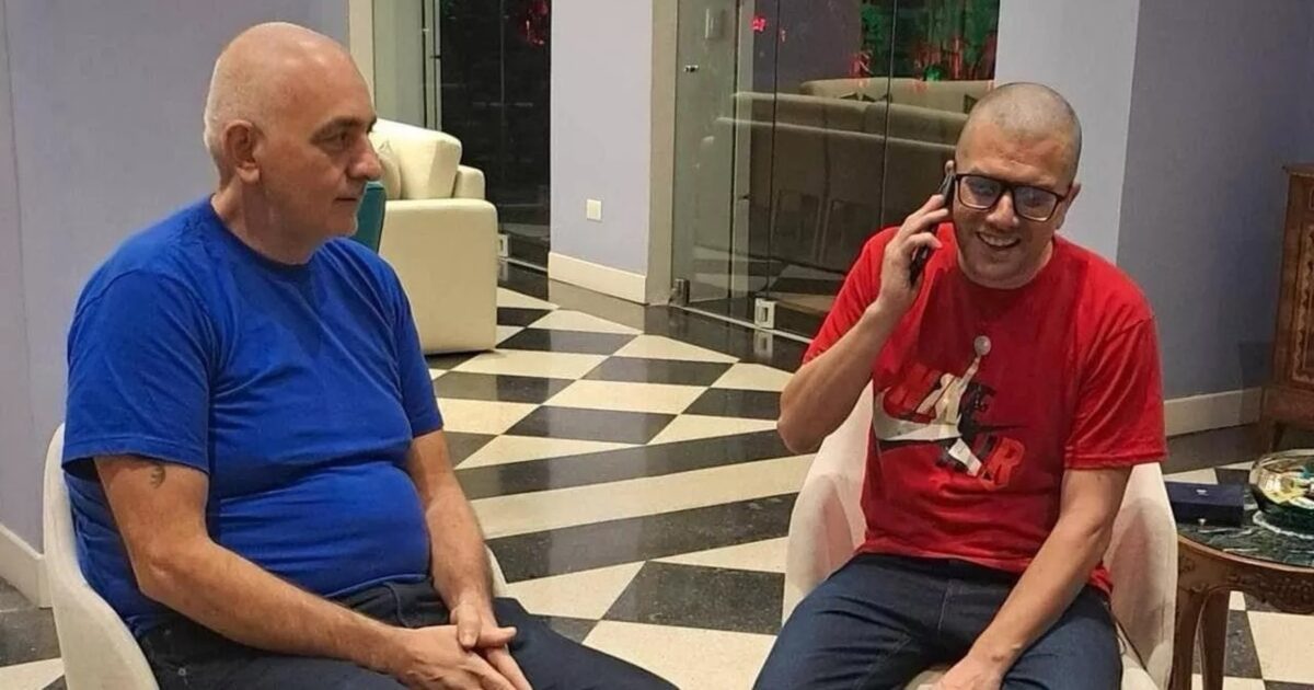 le prime parole di alberto trentini dopo la liberazione non ci hanno torturato ci hanno trattato bene da Ilfattoquotidiano.it le prime parole di alberto trentini dopo la liberazione non ci hanno torturato ci hanno trattato bene