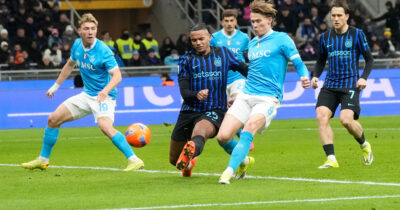 Copertina di Inter-Napoli, la sfida scudetto finisce in parità. McTominay: “Togliete a loro i migliori come a noi e vediamo”