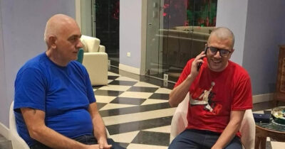 Copertina di Alberto Trentini è libero: il cooperante italiano e Mario Burlò sono nell’ambasciata italiana a Caracas. Un aereo sta andando a prenderli