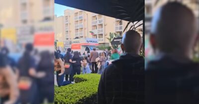 Copertina di Camion travolge manifestanti pro-Iran a Los Angeles: l’autista rischia il linciaggio, poi viene arrestato – Video