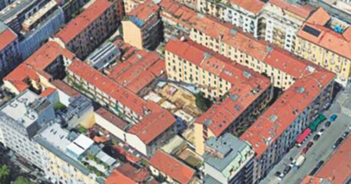 Abusi a Milano, le prime ruspe