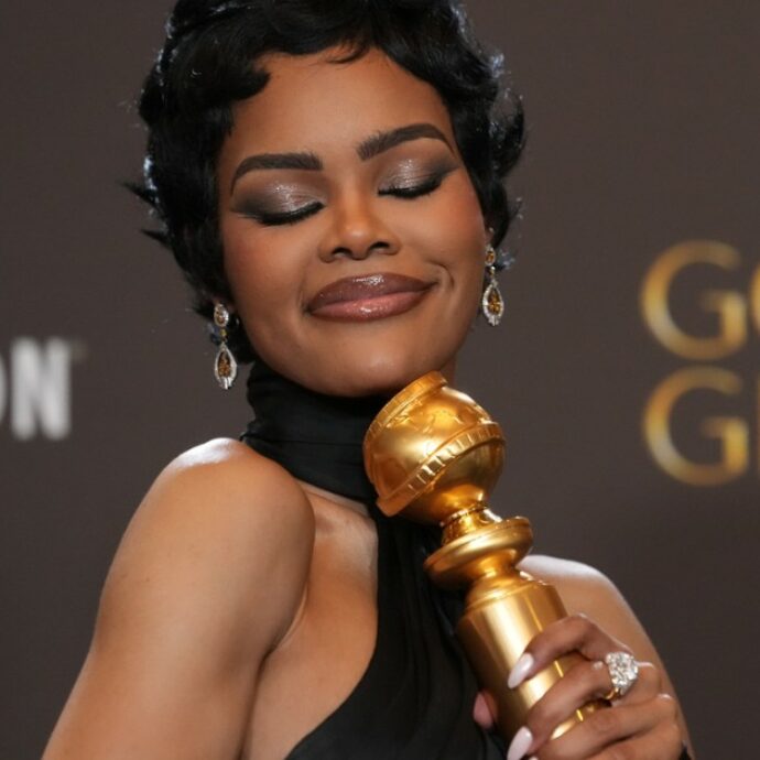 Teyana Taylor vince il Golden Globe e lo dedica “alle piccole ragazze nere”: “La nostra luce non ha bisogno di permesso, la nostra dolcezza non è un difetto. I nostri sogni meritano spazio”