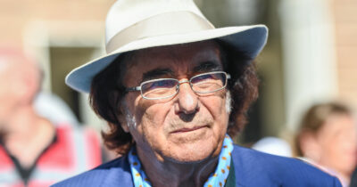 Copertina di “Avrei dovuto esibirmi in Russia, ma non mi è arrivata la Visa e ho dovuto rimandare il concerto privato, per un compleanno, che avrei dovuto tenere. È la prima volta e spero sia anche l’ultima”: così Al Bano