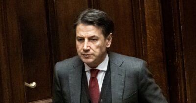 Copertina di Carriere separate, contro la riforma i 5 Stelle preparano una campagna anti-casta