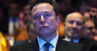 Copertina di L’Europa contro Grok di Elon Musk: “Pedopornografia non è libertà d’espressione”. Il Regno Unito apre un’indagine