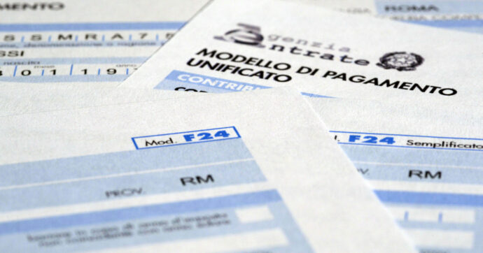 Modello F24, cambiano le compensazioni: si dimezza il limite massimo di debiti con l’erario oltre il quale si bloccano