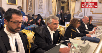 Copertina di Regeni, l’udienza alla Consulta dopo lo stop al processo. I legali degli imputati: “Difesa negata”. L’avvocatura dello Stato: “Nessun vulnus”