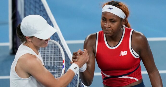 “Se la tennista continua a giocare e non si scusa, vi assicuro che prendo nota”: la polemica sugli allenamenti agli Australian Open