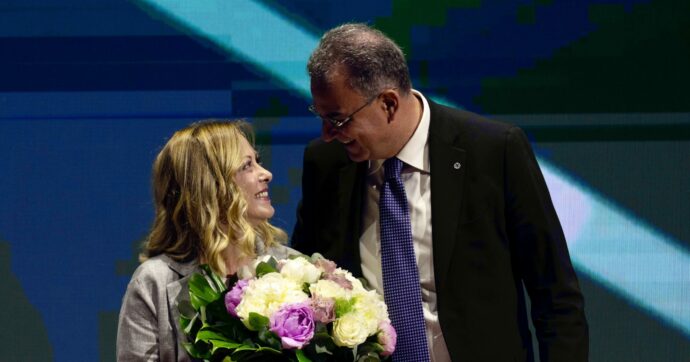 Commercialisti al voto, bloccati i ricorsi. Il presidente De Nuccio non risponde sui suoi diversi incarichi e prende tempo