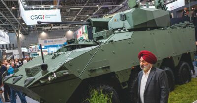 Copertina di Un milione di bombe. La guerra fa straricca la cecoslovacca Csg