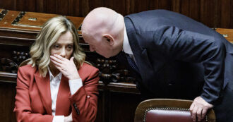 Copertina di 500mila firme per il referendum, M5s-Pd-Avs: “Un segnale fortissimo contro il governo. Ora Meloni sposti il voto”. I promotori: “Firmate ancora”