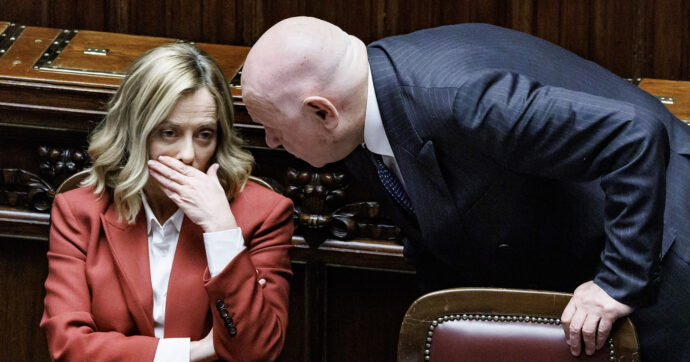 Referendum, Conte: “Dalle firme un segnale dirompente”. Le opposizioni a Meloni: “Ora rinviare il voto”