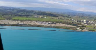 Copertina di Trovato materiale radioattivo: stop a bonifica del “mostro” di Crotone. Comune e Provincia: “Rinvii inaccettabili”