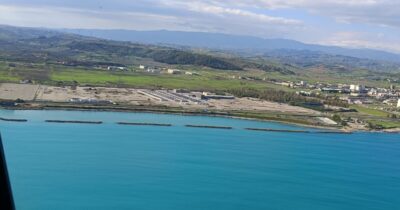 Copertina di Trovato materiale radioattivo: stop a bonifica del “mostro” di Crotone. Comune e Provincia: “Rinvii inaccettabili”