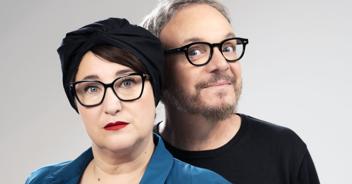 “I nostri amici si stanno lasciando e solo noi continuiamo a rimanere insieme. Quindi o è sfiga o stare insieme è un privilegio”: Nuzzo e Di Biase a teatro