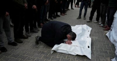 Copertina di La tregua è armata: raid Idf a Gaza e in Libano: 8 morti. Gli Usa: “Hamas disarmerà”