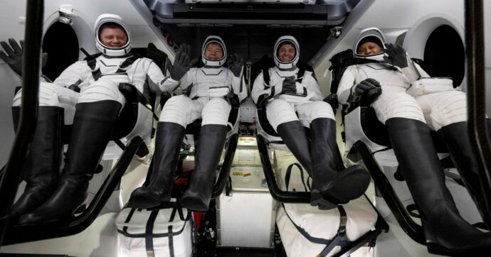 Stazione spaziale: rientro anticipato per gli astronauti