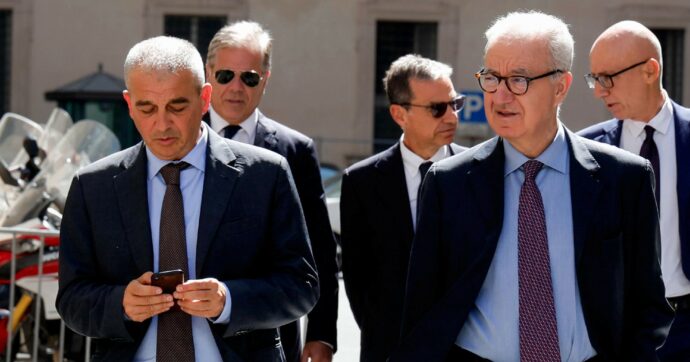 Soggetti critici, delega di Meloni passa da Mantovano a Fazzolari