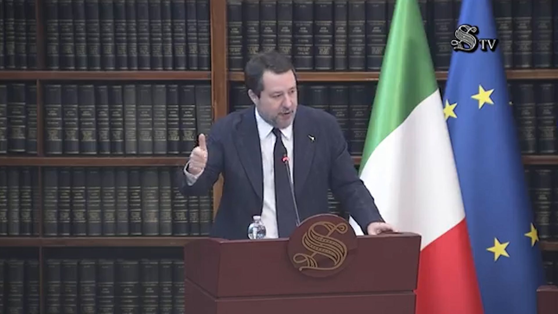 trump l8217iran il venezuela israele e gaza petrolio il mondo taiwan l8217ultimo elenco di salvini scatena l8217ilarit224 sui social il frullatore applicato alla geopolitica da Ilfattoquotidiano.it trump l8217iran il venezuela israele e gaza petrolio il mondo taiwan l8217ultimo elenco di salvini scatena l8217ilarit224 sui social il frullatore applicato alla geopolitica