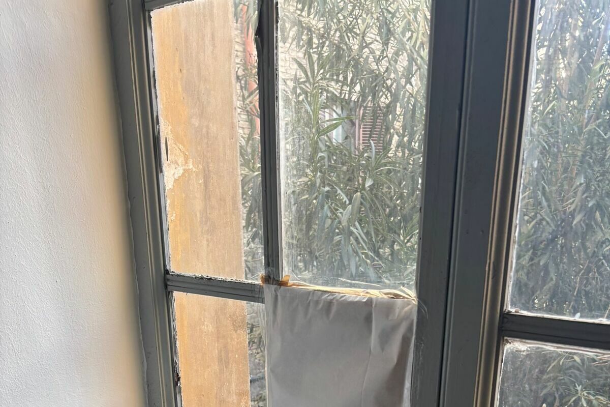 “A scuola piove dal soffitto. I termosifoni sono rotti e si fa lezione al freddo”: la protesta degli studenti dei licei di Roma