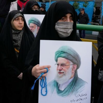 Copertina di Iran, gli Stati Uniti hanno spostato la portaerei Lincoln verso il Medio Oriente