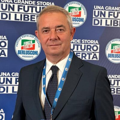 Copertina di “Fondi regionali a un’associazione in cambio di soldi”: deputato di Forza Italia in Sicilia indagato per corruzione