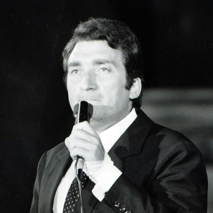 Morto Tony Dallara: il cantante di “Romantica” e “Come prima” aveva 89 anni